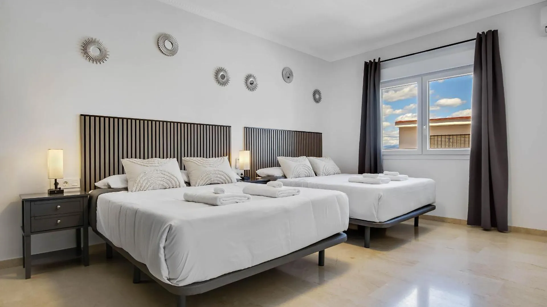 Feriehus Espaciosa Casa Junto Al Aeropuerto Málaga