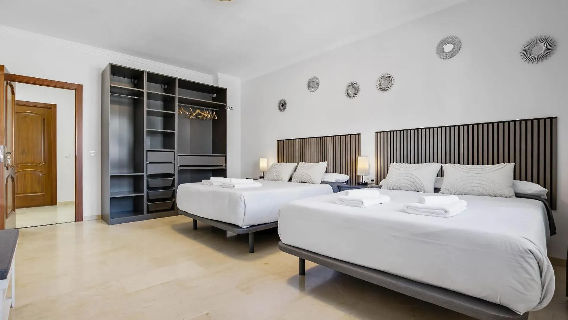 Feriehus Espaciosa Casa Junto Al Aeropuerto Málaga