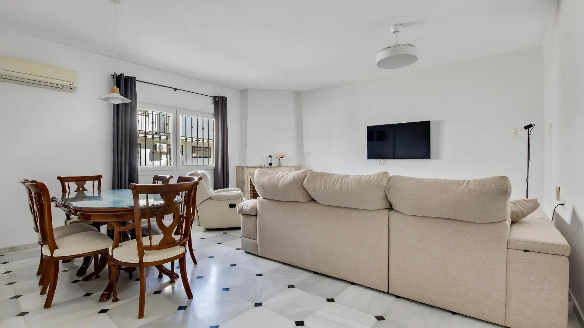 Espaciosa Casa Junto Al Aeropuerto Málaga
